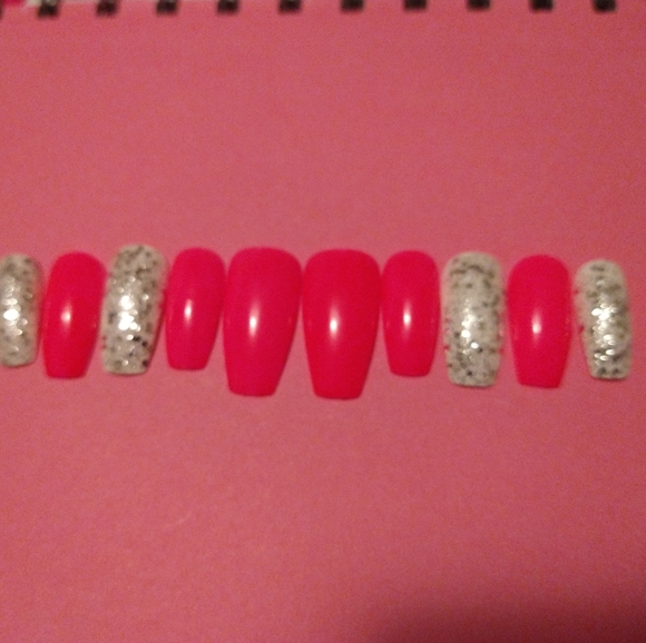 Press on nails long coffin nails hot pink sparkles - Picture 4 of 5